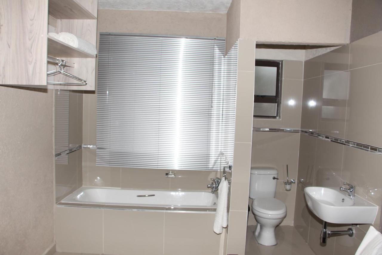 View Inn Exclusive Lodge Mbombela Exterior foto